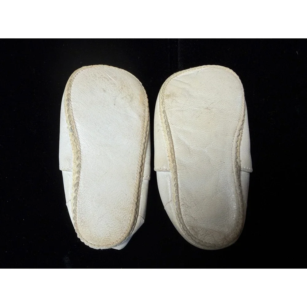 Vintage White Leather Baby Shoes T-Strap Perforated Floral Christening 4 Inch